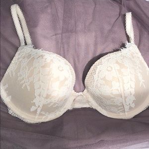 VS Dream Angels Push Up Cream Lace